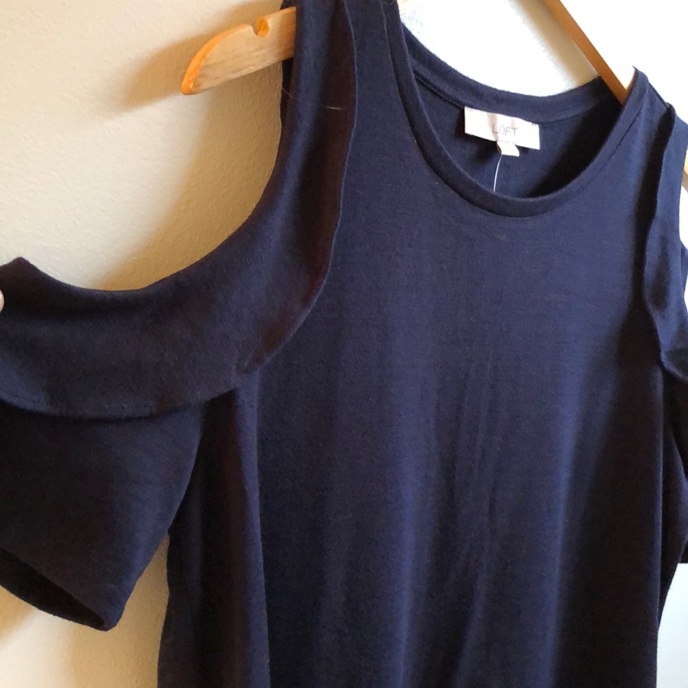 NWT • LOFT • cold shoulder top - Picture 4 of 6